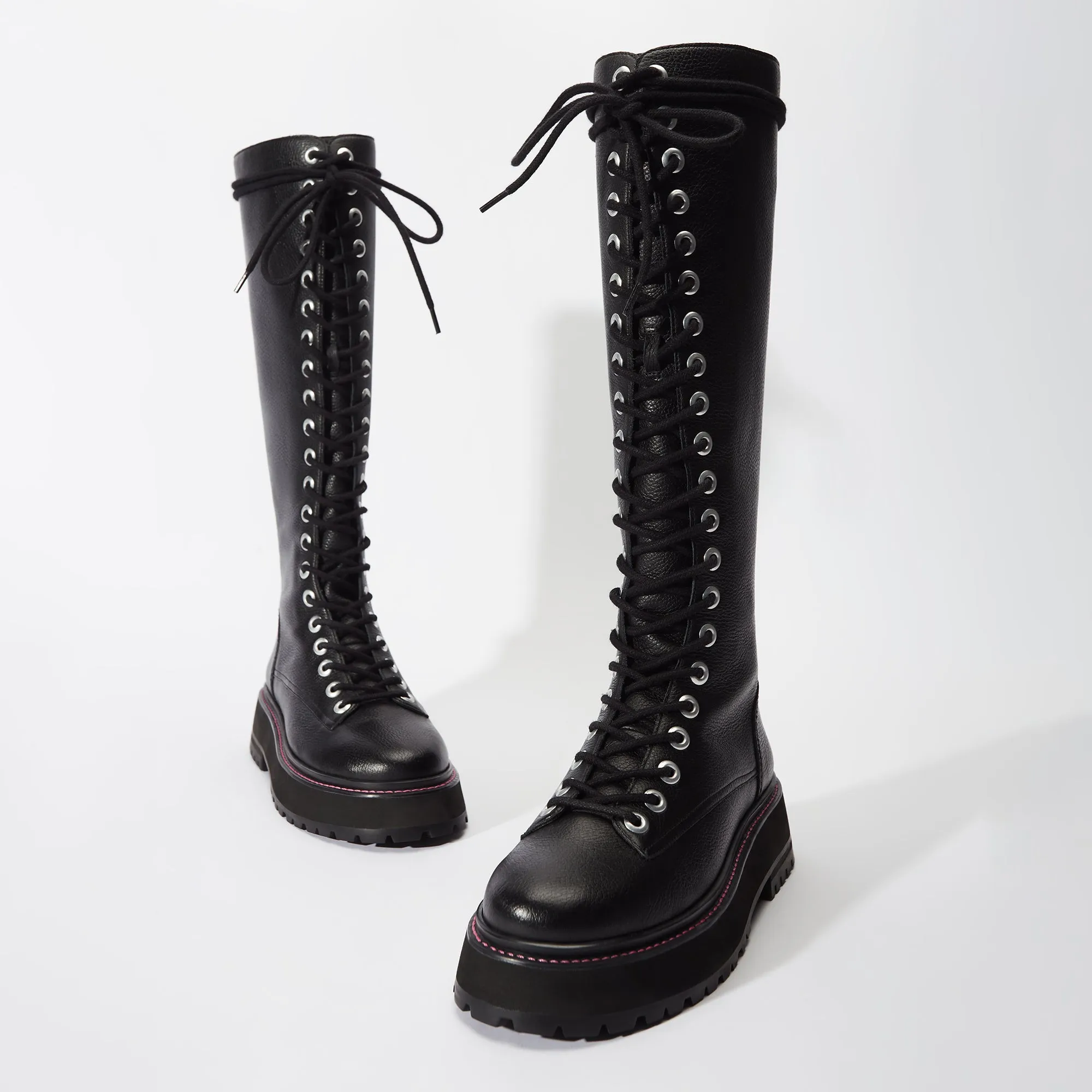 Lara Boot In Black Floater