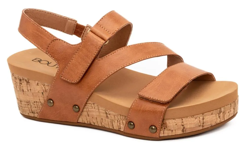 Rain Check Wedge in Cognac