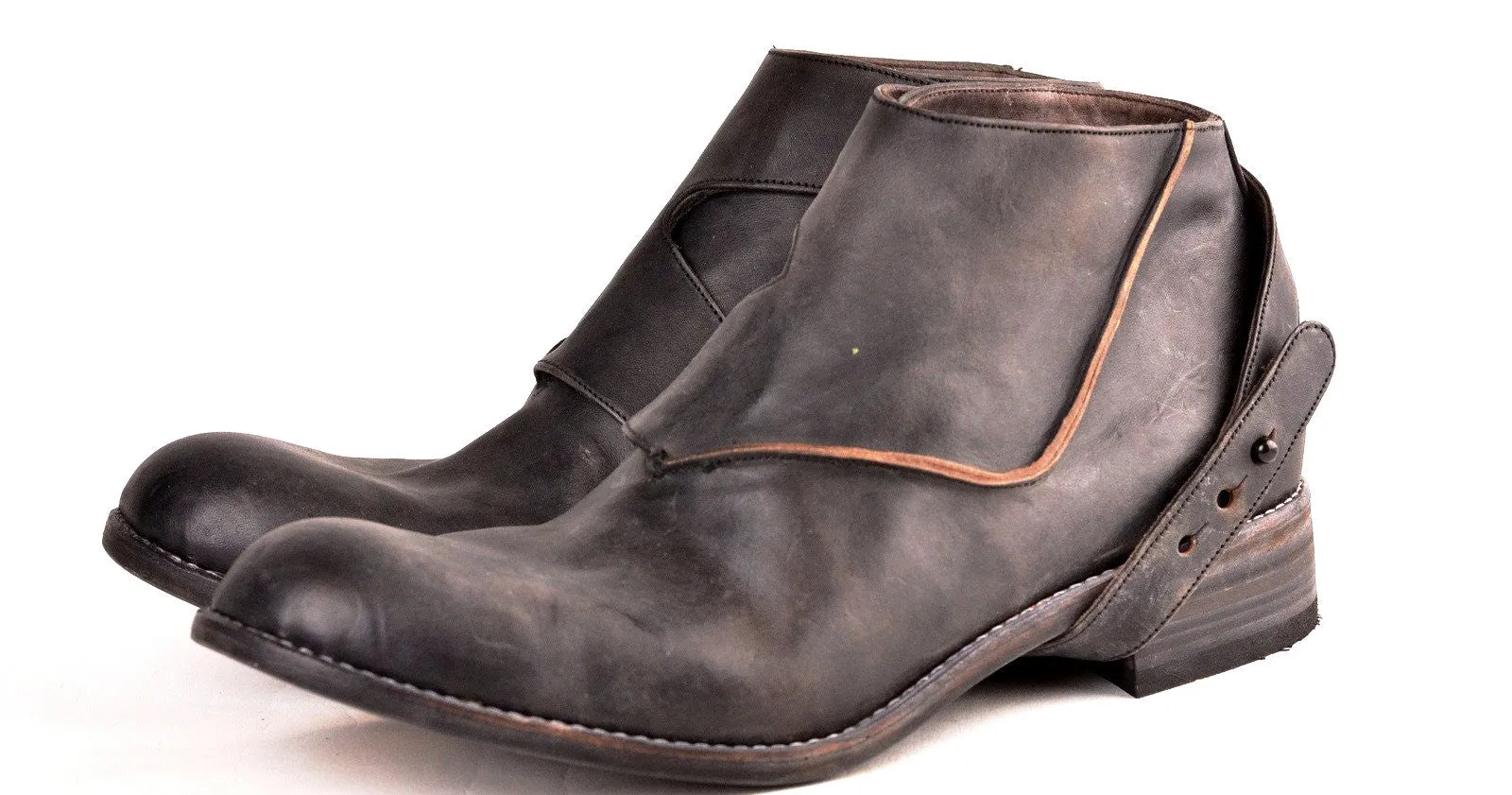 Straparound boot  |  Bleached | Frisone