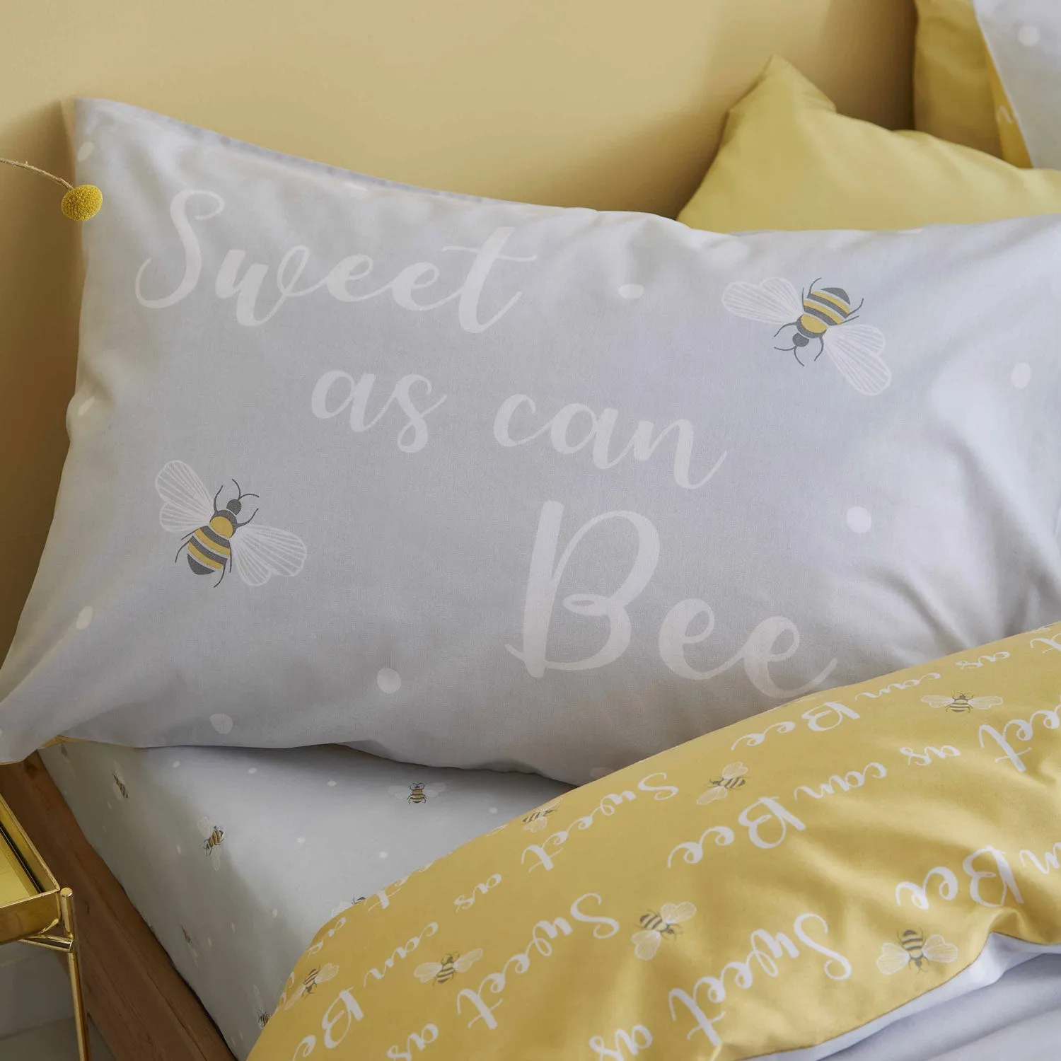 Sweet As Can Bee Duvet Cover Set